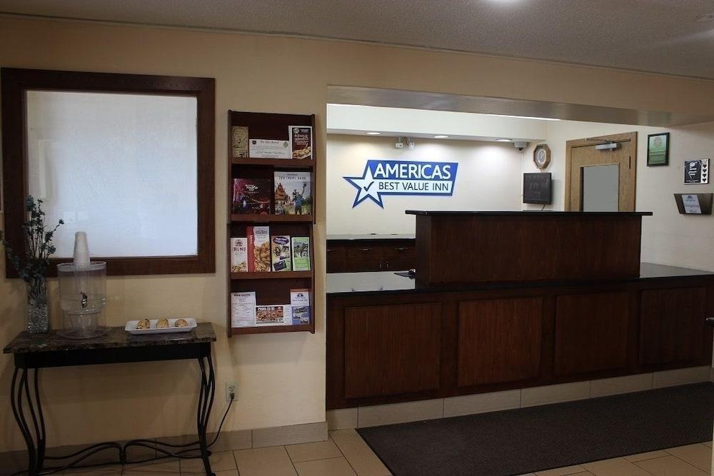 アメリカズ ベスト バリュー イン グランド フォークス グランドフォークス エクステリア 写真